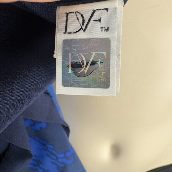 DIANE VON FURSTENBERG Cordelia 100% Silk Abstract Blue Print Short Sleeve sz - Picture 6 of 9